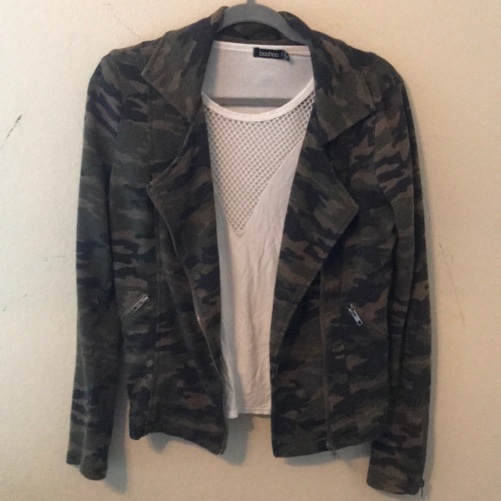 Camo Motto Throw Jacket